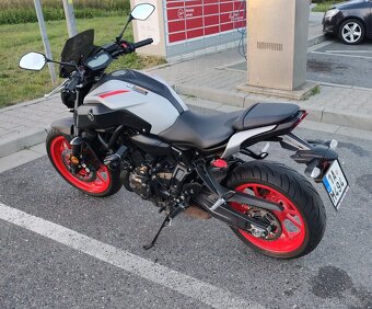 Yamaha MT07 - 3
