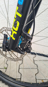 Kellys Viper 50, Hydr.brzdy, řazení Shimano Altus, Rám 17,5 - 3