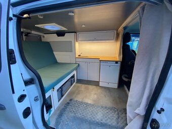 Obytná dodávka Renault Trafic III r.v. 2017, navigace - 3