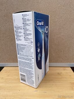 Elektrický kartáček Oral-B iO Series 3 Ice Blue - 3