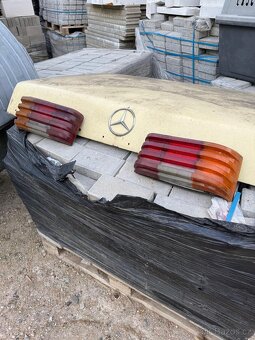 Mercedes 115 - 3