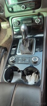 Náhradní díly Touareg 7p motor 3.0 tdi 150 kW cas - 3