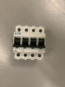 Různé druhy CYKY kabely, jističe a elektromateriál - 3