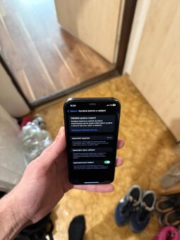 Prodám a nebo vyměním IPhone 12 64 gb - 3