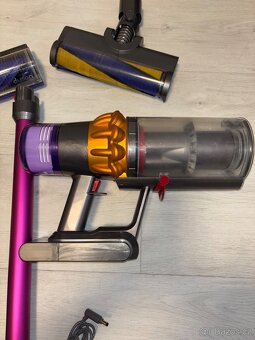 Dyson V15 Detect Absolute 2023 - 3