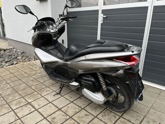 Skútr Honda PCX 125 CZ doklady r.v.2010 - 3