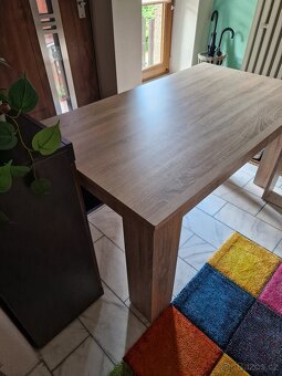 Prodám jídelní stůl 140x80 - 3