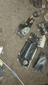 Různé díly BMW E31 - 850i 840i viz foto - 3