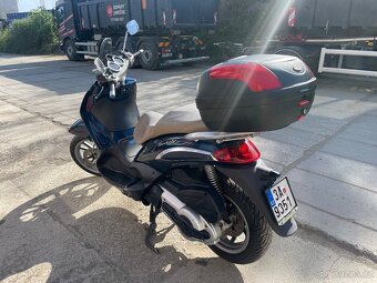 Piaggio Beverly 400 - 3