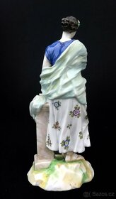 Porcelánová plastika - dívka v květovaných šatech, značeno - 3