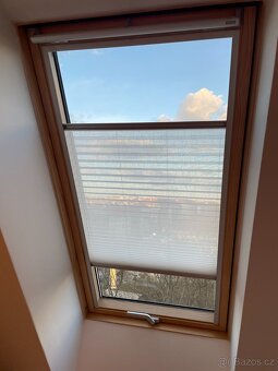 Plisé na střešní okno VELUX FHL MK08 1016S - 3