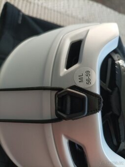 Prodám dámskou lyžařskou výbavu - 3