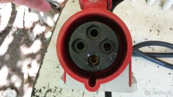 Zásuvka 380V s kabelem - 3