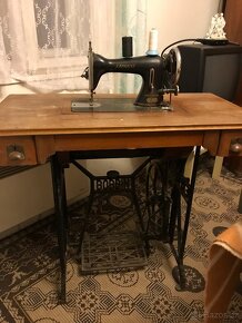 Retro šicí stroj - 3
