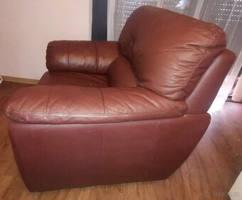 Hnědé kožené křeslo - 3