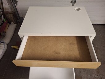 Stůl Ikea Micke + Židle Ikea - 3