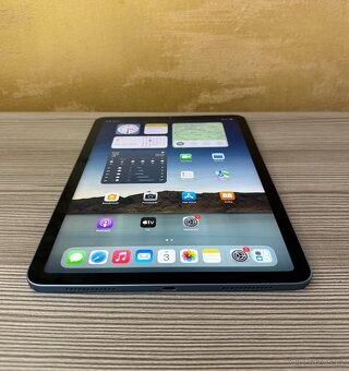 Apple iPad Air 10.9" 2022 M1 64GB modrá - 3