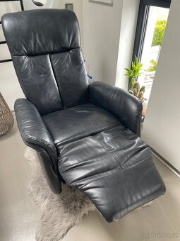Černé polohovací křeslo IKEA - 3