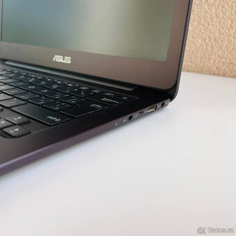 Skvělý, výkonný a lehký notebook Acer UX305LA - 3