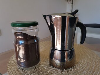 Italský kávovar + káva Tchibo - 3