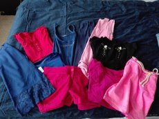 Set damskeho obleceni,velikost S - 3