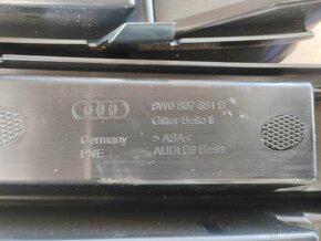 AUDI B9/ 8W A4 levá mřížka předního nárazníku - 3