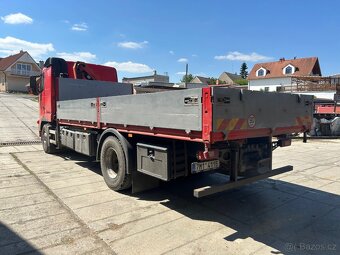 Prodám Volvo FH12 s hydraulickou rukou - 3