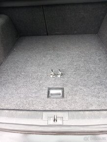 Škoda Octavia combi dvojitá podlaha +nosníky - 3