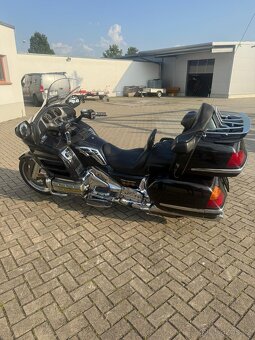 Honda GL 1800Goldwing - 3