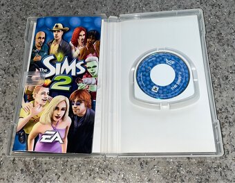THE SIMS 2 PSP - 3