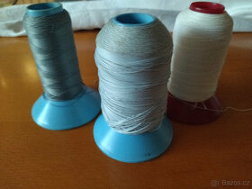 Nitě do šicího stroje, výšivka na kanavě, barvící páska do p - 3