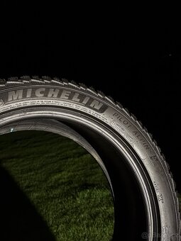 Michelin zimní 225/45 R18 - 3