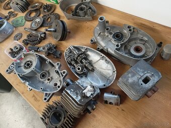 Jawa 50 pionýr motor - 3