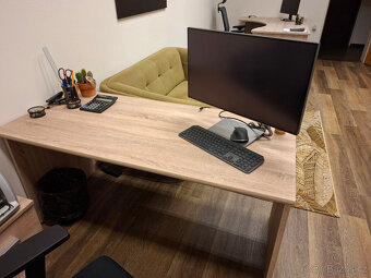Prodám psací stůl - 3