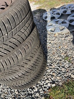 195/65 R 15 zimní - 3