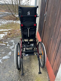 invalidní vozík stavěcí elektricky - 3