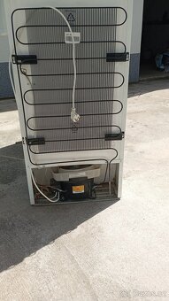 Lednička s mrazákem - 3