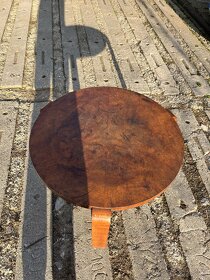 Starožitny  stolek - 3