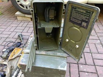 Vojenská radiostanice R 109d - souprava - 3