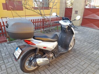 Aprilia SportCity 200 - 3