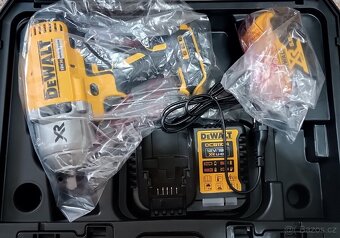 Utahovačka DeWALT DCF899P2 1x 5,0Ah - 3