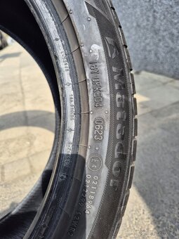 245/40 r18 - 3