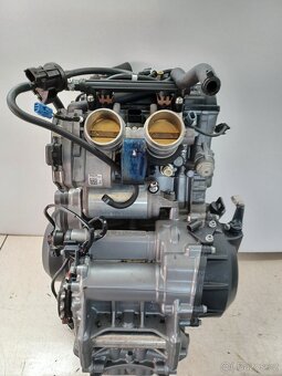 KTM 890 DUKE R - MOTOR - 3