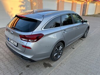 Hyundai i30, 1.6 CRDI 100kw, automat, DPH, 1.majitel, ZÁRUKA - 3