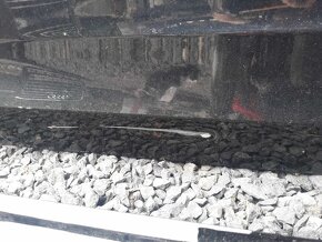 porsche panamera boční přední pravé dveře s prahem - 3