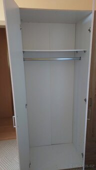 Šatní skříň - 3