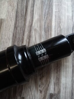 Tlumič Rock Shox Monarch R - 3