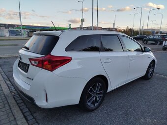 Toyota Auris 1.8 Hybrid Kombi Sports Webasto Panorama Hezká - 3