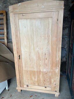Starožitná skříň masivní - 3