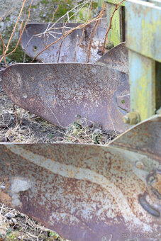 Pluh nesený české výroby - 3